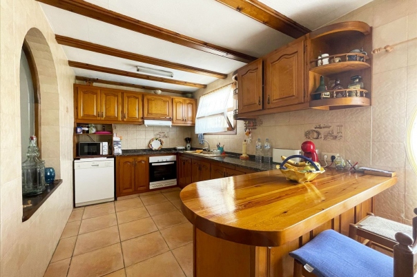 4 bed casa / chalet in Benissa