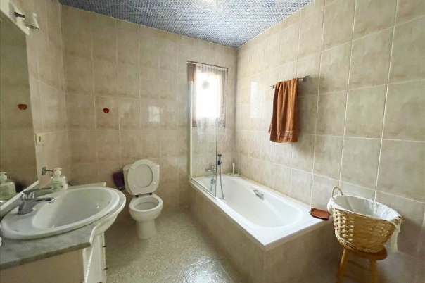 4 bed casa / chalet in Benissa