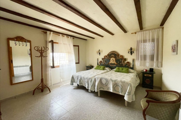 4 bed casa / chalet in Benissa
