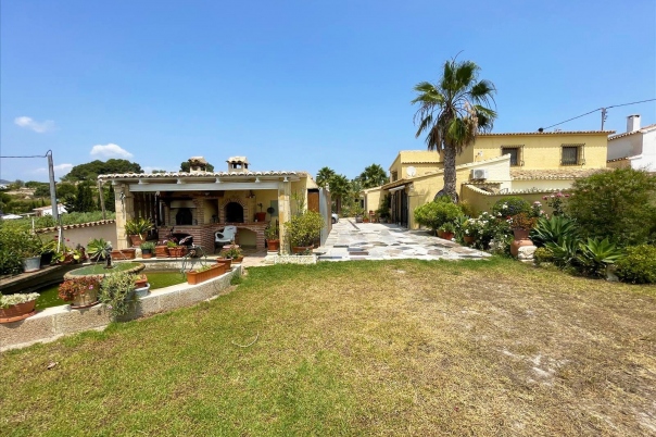 4 bed casa / chalet in Benissa