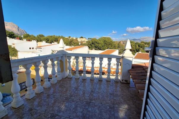 5 bed semi-detached in Nucia (la)