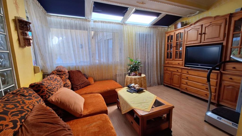 5 bed semi-detached in Nucia (la)