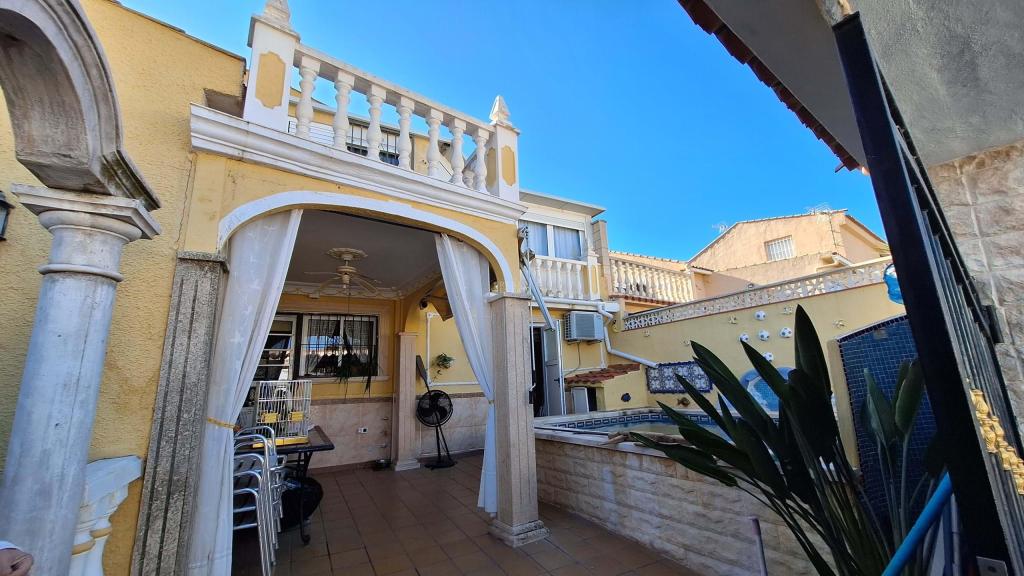 5 bed semi-detached in Nucia (la)