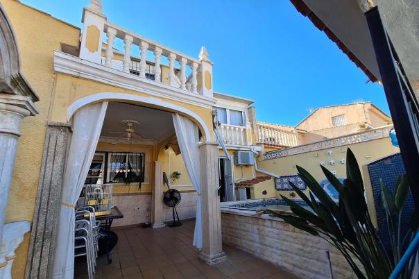 5 bed semi-detached in Nucia (la)