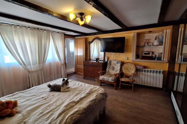 5 bed semi-detached in Nucia (la)