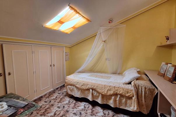 5 bed semi-detached in Nucia (la)