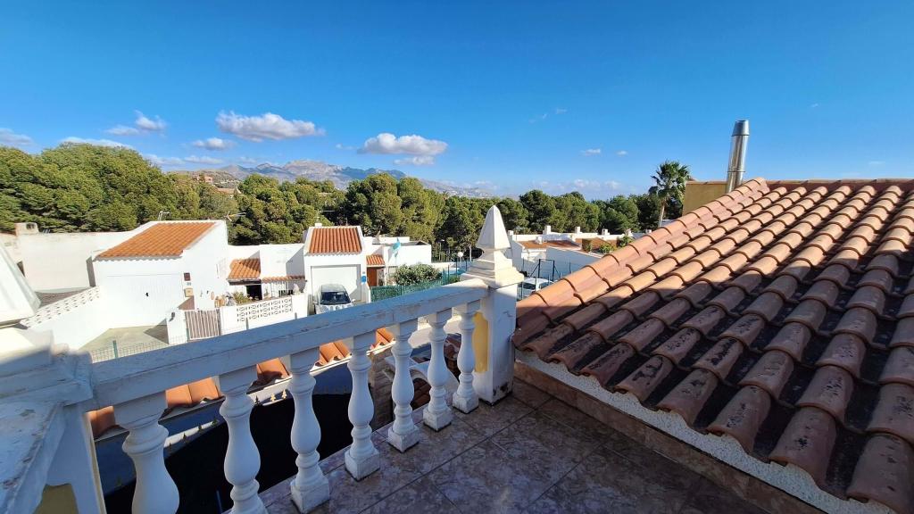 5 bed semi-detached in Nucia (la)