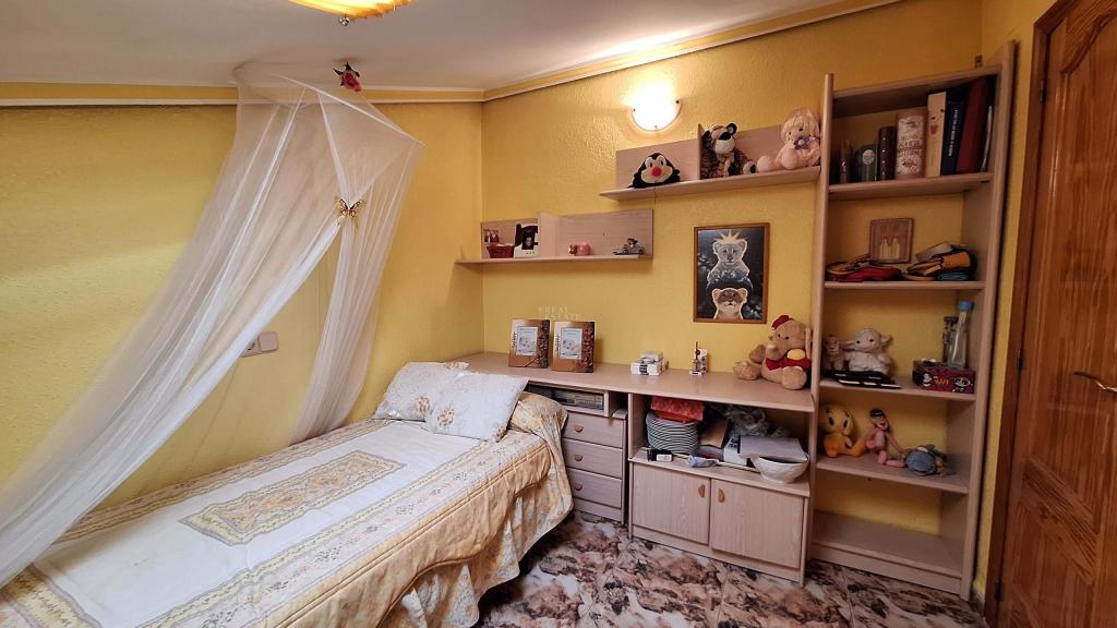 5 bed semi-detached in Nucia (la)