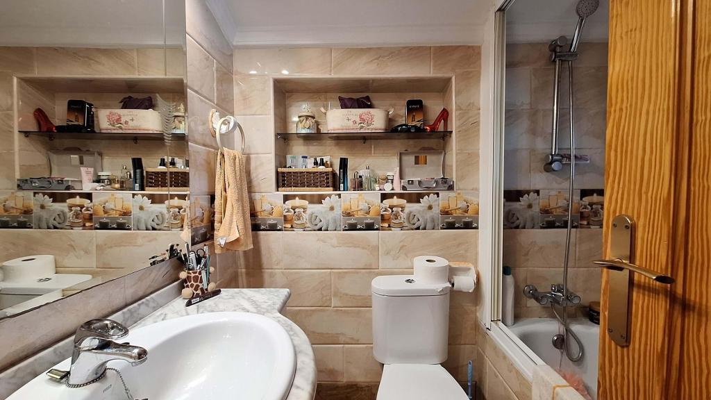 5 bed semi-detached in Nucia (la)