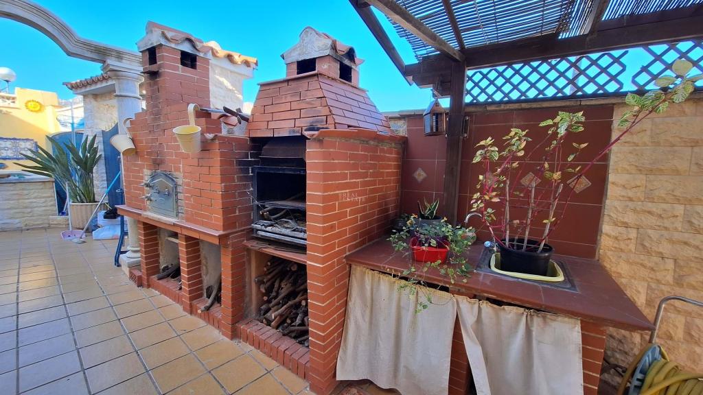 5 bed semi-detached in Nucia (la)