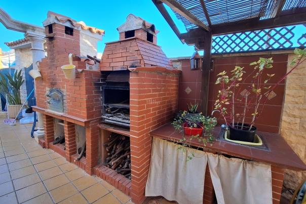 5 bed semi-detached in Nucia (la)
