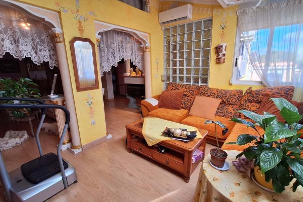 5 bed semi-detached in Nucia (la)