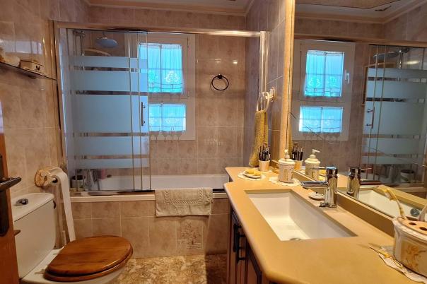 5 bed semi-detached in Nucia (la)