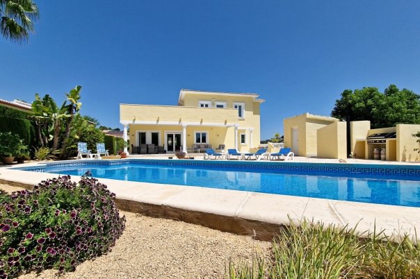5 bed villa in Moraira
