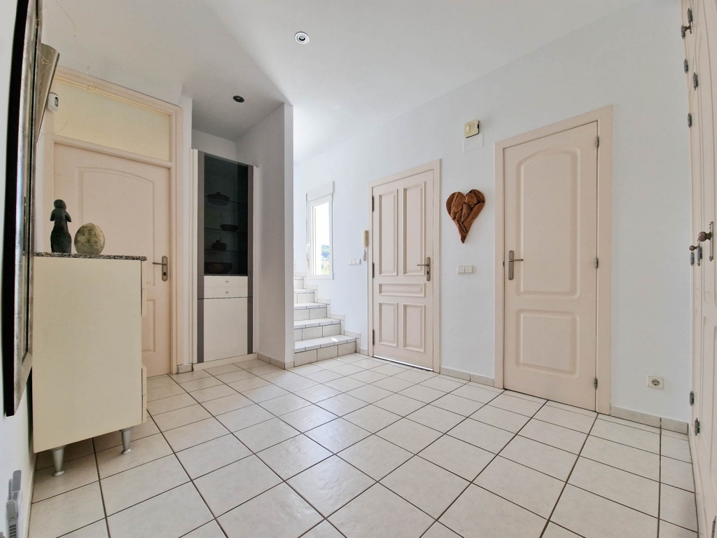 5 bed villa in Moraira