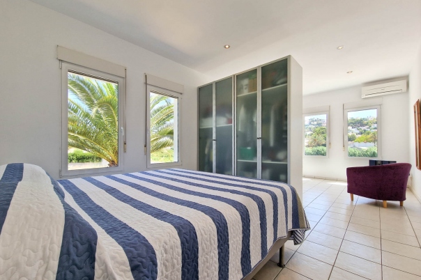5 bed villa in Moraira
