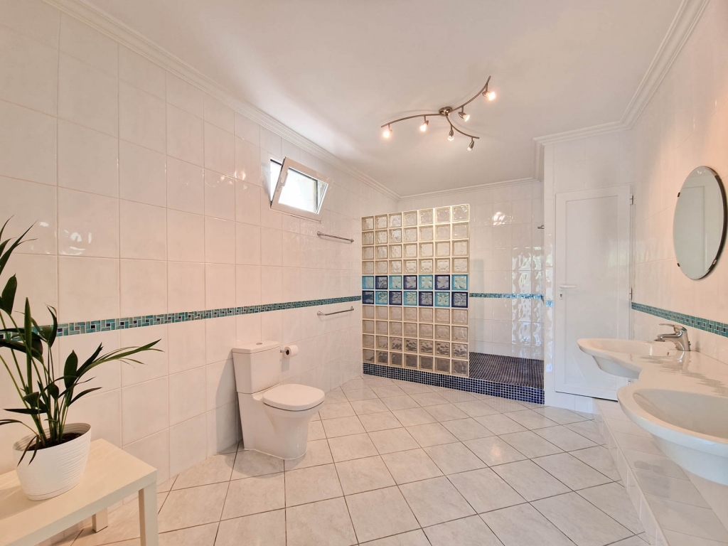 5 bed villa in Moraira