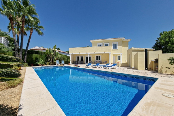 5 bed villa in Moraira