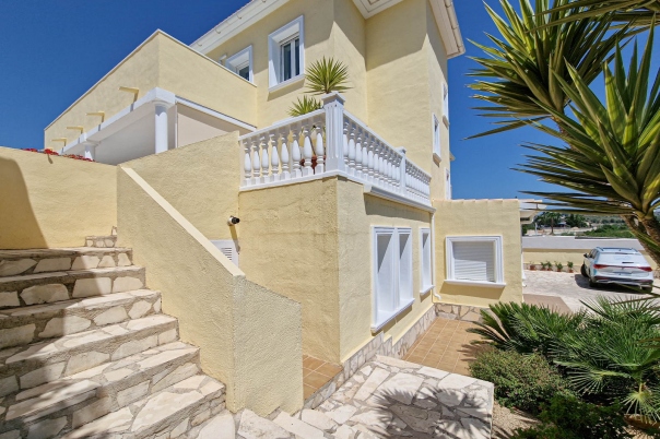 5 bed villa in Moraira