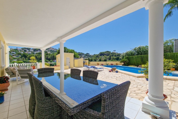 5 bed villa in Moraira
