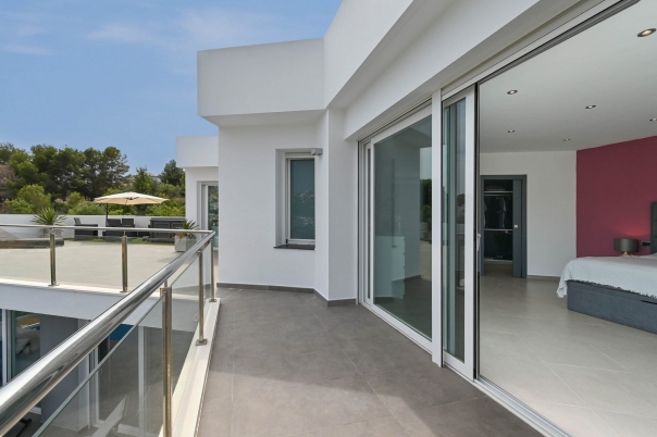 5 bed villa in Moraira