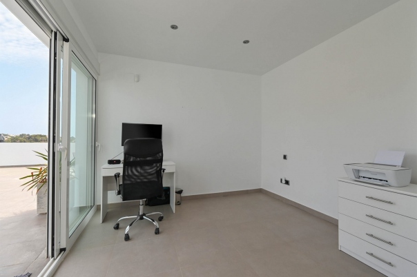 5 bed villa in Moraira
