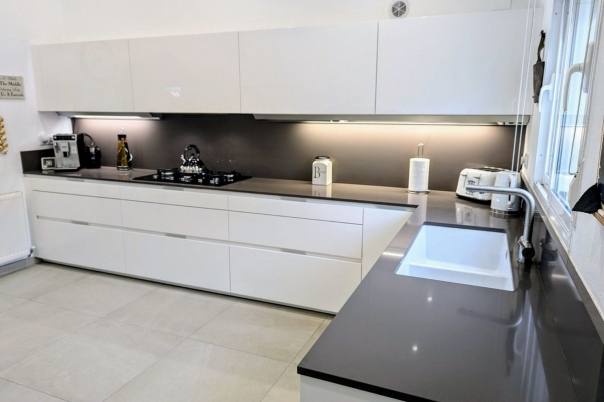 5 bed casa / chalet in Moraira