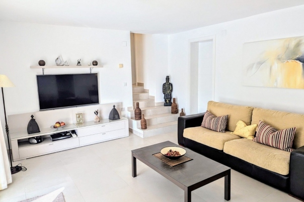 5 bed casa / chalet in Moraira
