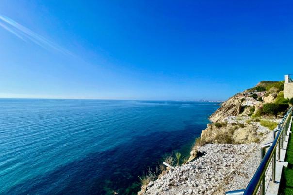 6 bed villa in El Campello