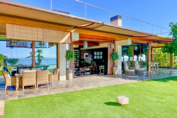 6 bed villa in El Campello