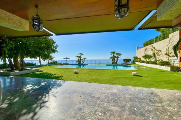 6 bed villa in El Campello