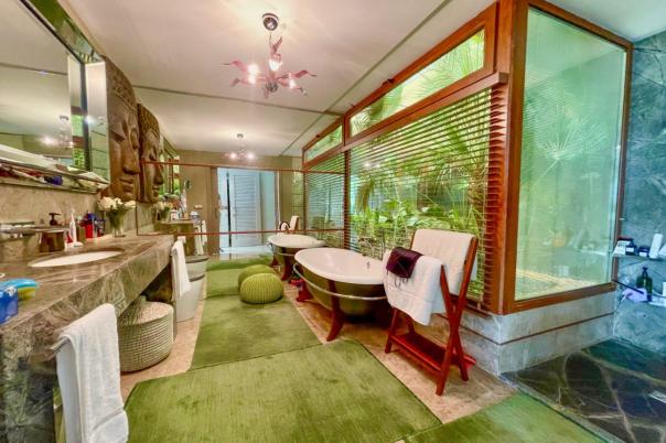 6 bed villa in El Campello