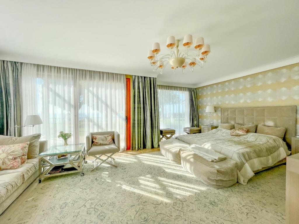 6 bed villa in El Campello