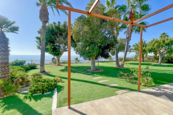 6 bed villa in El Campello