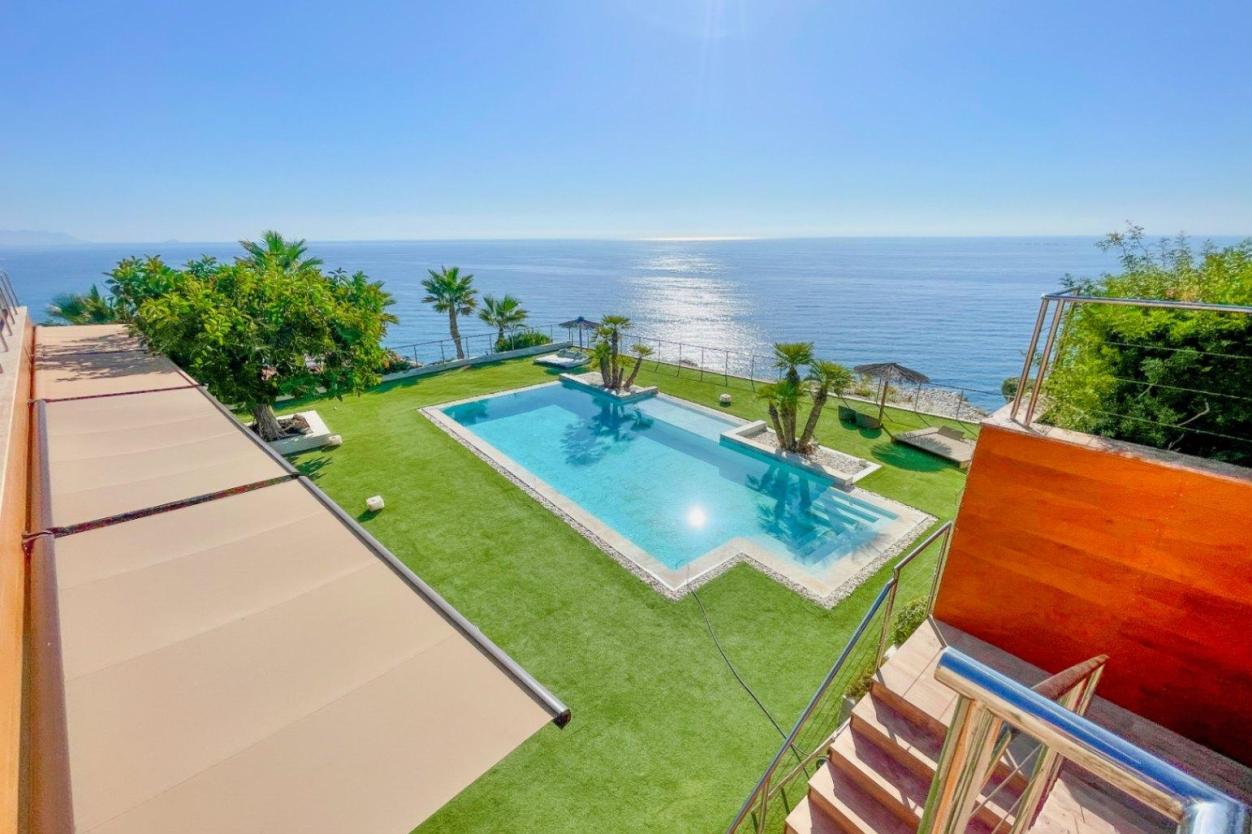 6 bed villa in El Campello