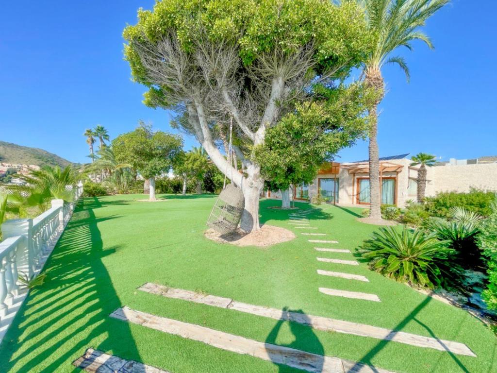 6 bed villa in El Campello