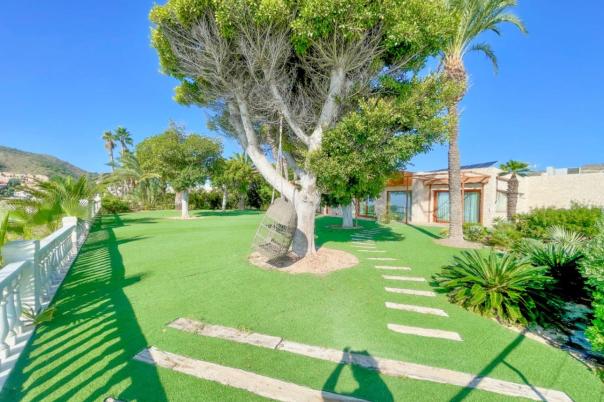 6 bed villa in El Campello