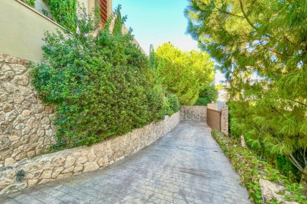 6 bed villa in El Campello