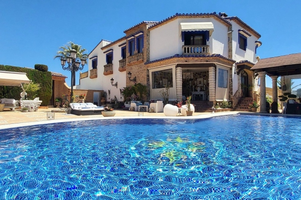 7 bed villa in Teulada
