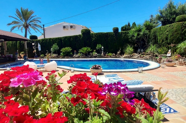 7 bed villa in Teulada