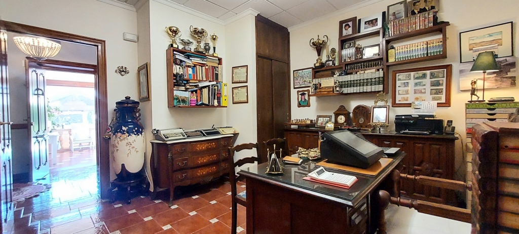 7 bed villa in Teulada