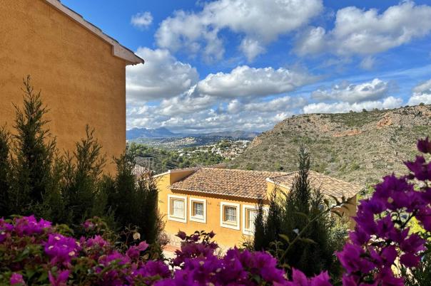 2 bed apartment in Benitachell