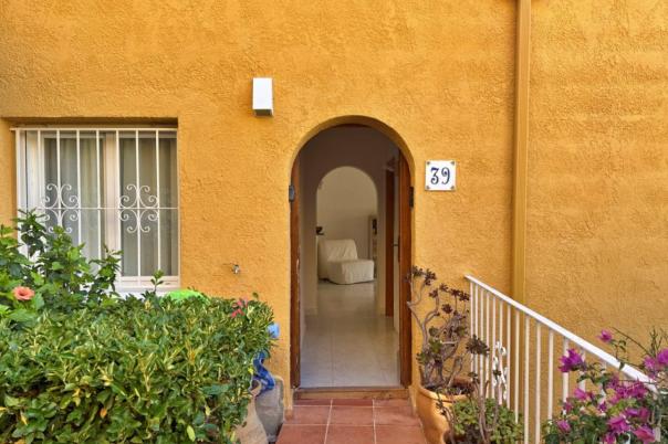 2 bed apartment in Benitachell