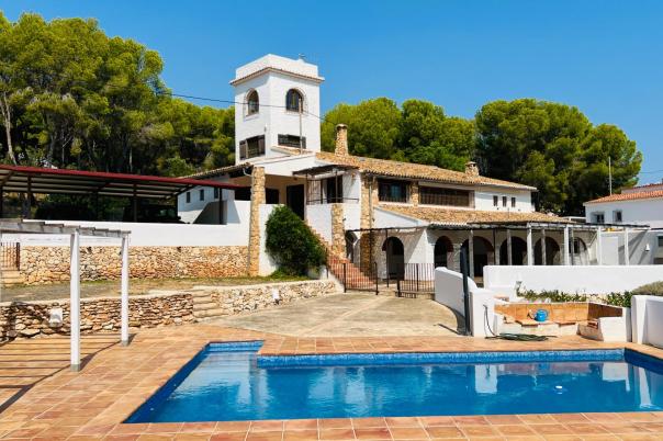 6 bed villa in Benissa Costa