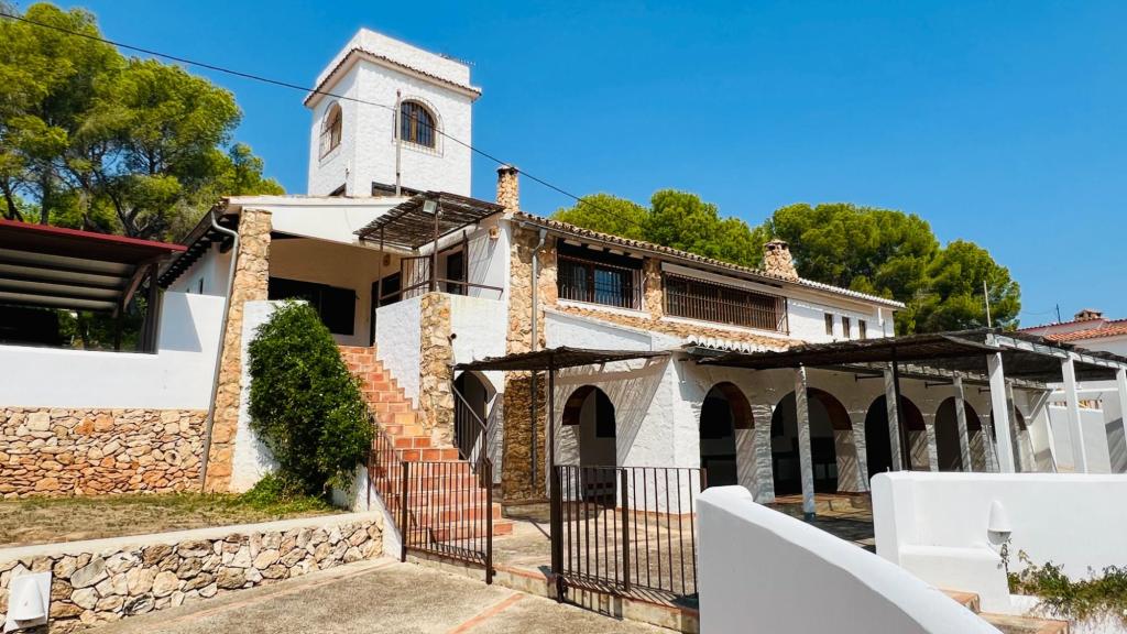6 bed villa in Benissa Costa