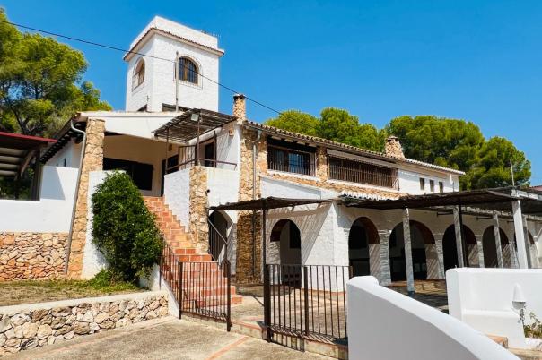 6 bed villa in Benissa Costa