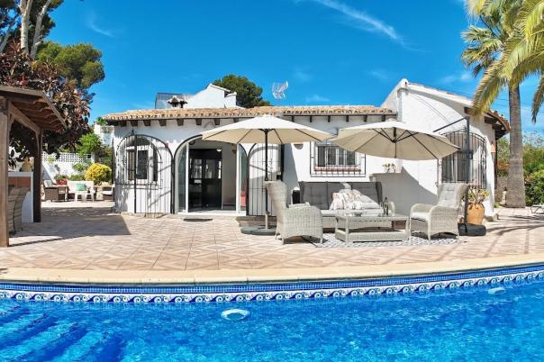 3 bed villas in Moraira