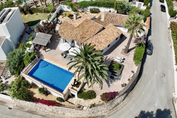 3 bed villas in Moraira