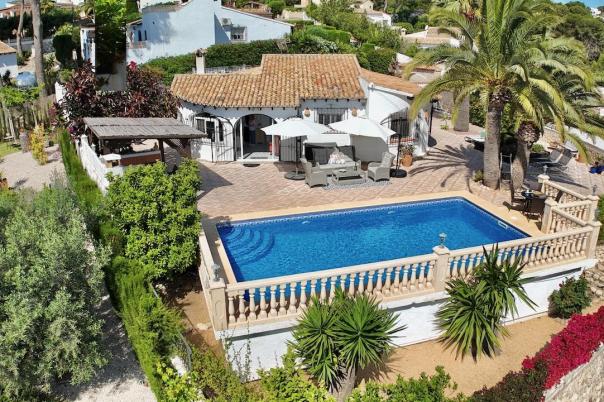 3 bed villas in Moraira
