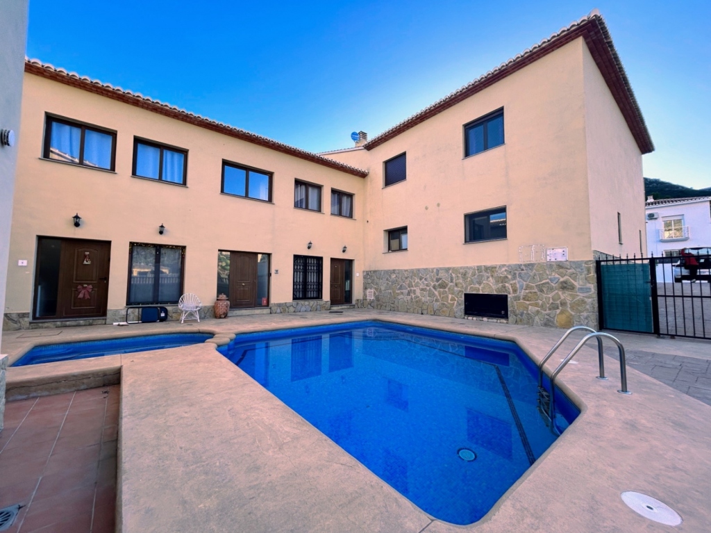 3 bed town_house in Benigembla